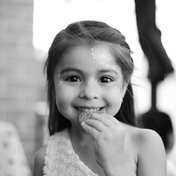 Meet your Posher, Pia michaela - Picture 1 of 1